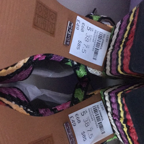 Colorful block heel sandals. - Picture 5 of 7